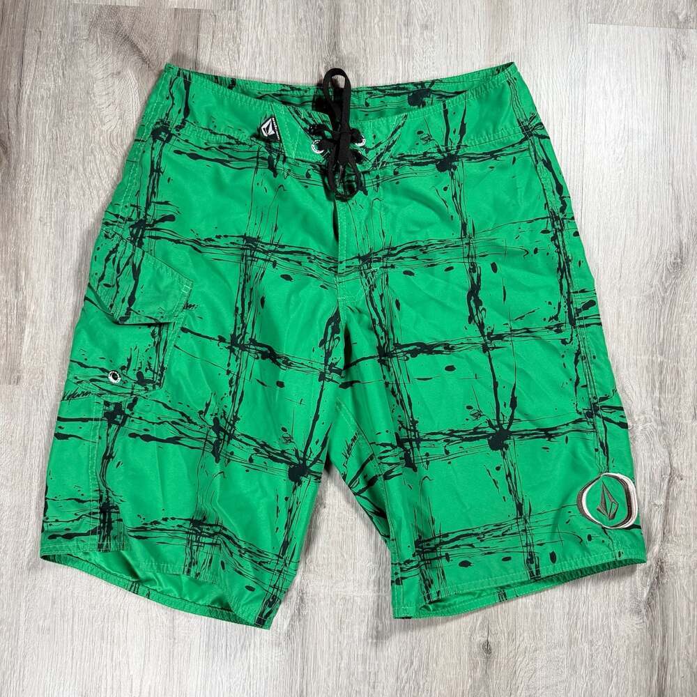 Y2K Volcom Men's Green and Black Splatter Print Board Shorts Surf Size 30